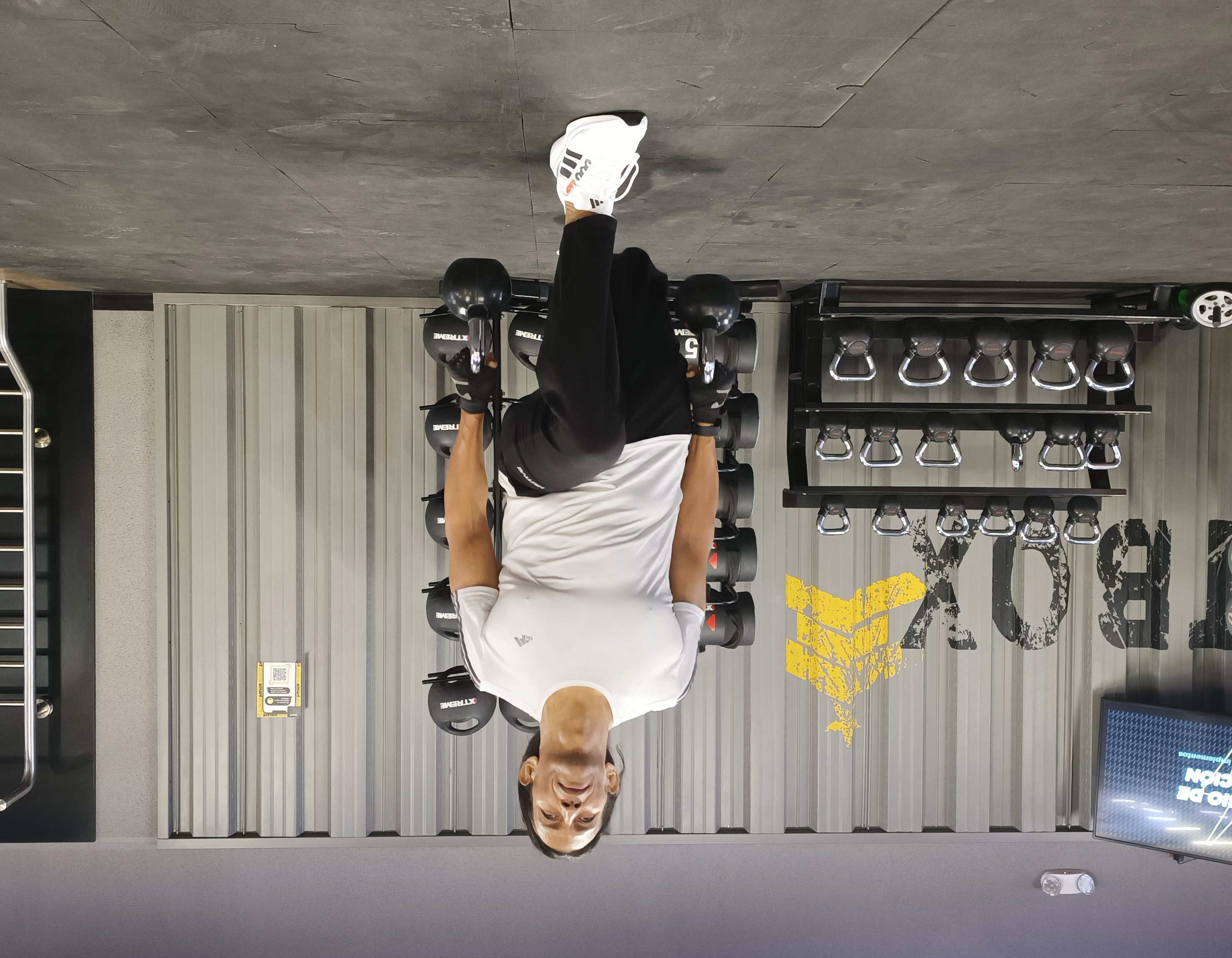 Orlando Cárcamo en entrenamiento de fuerza